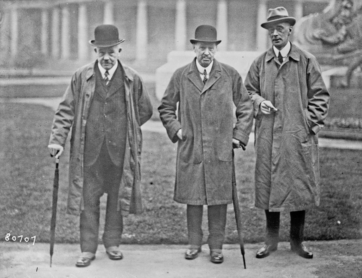 Photo of three Senators outside Leinster House 1922