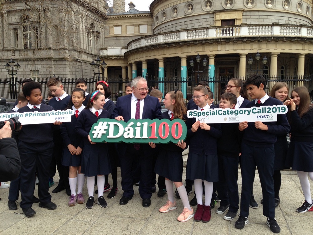 Ceann Comhairle with children outside Leinster House