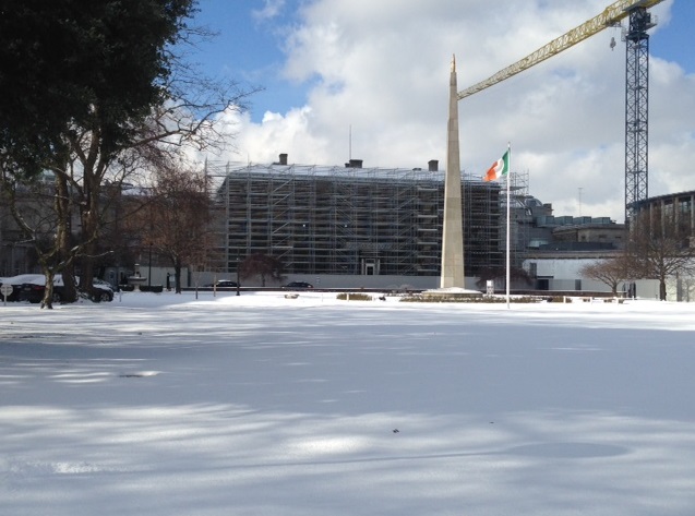 Photo of snow on Leinster Lawn