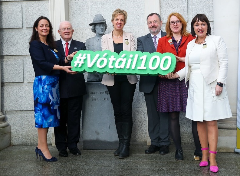 Vótáil100 committee